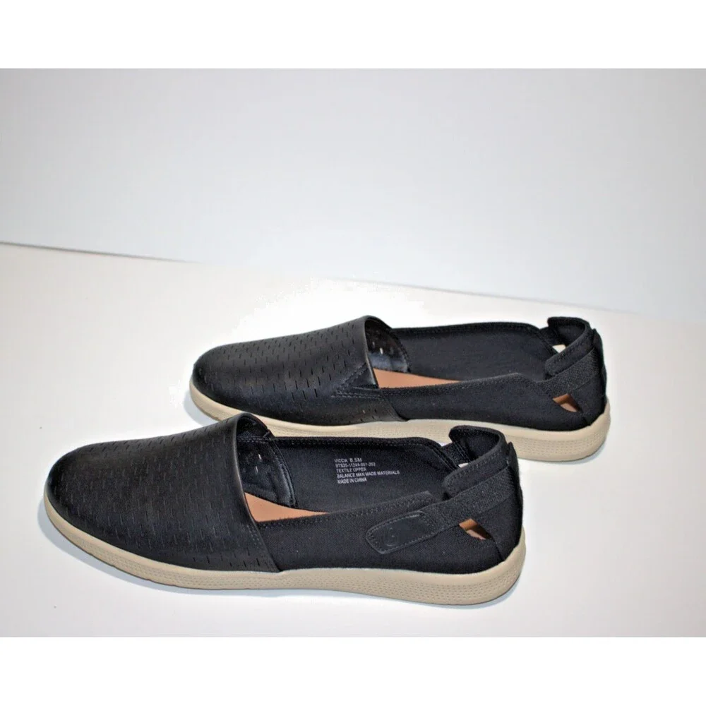 Baretraps Viccia Size 8.5 Women's Casual‎ Black Flats NIB